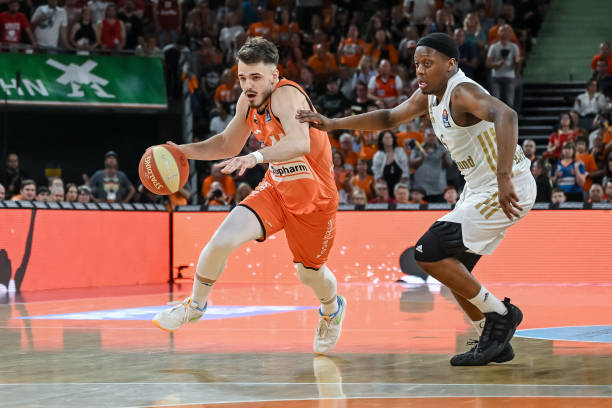 此情此景让 此情此景让