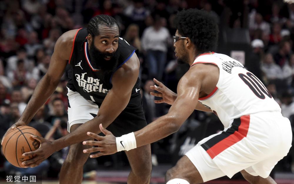 他在短短半 他在短短半