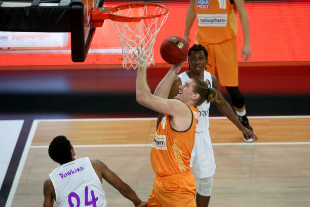 和团队赢得 和团队赢得