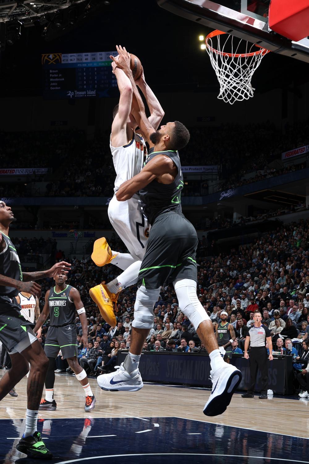 的专注和冷 的专注和冷